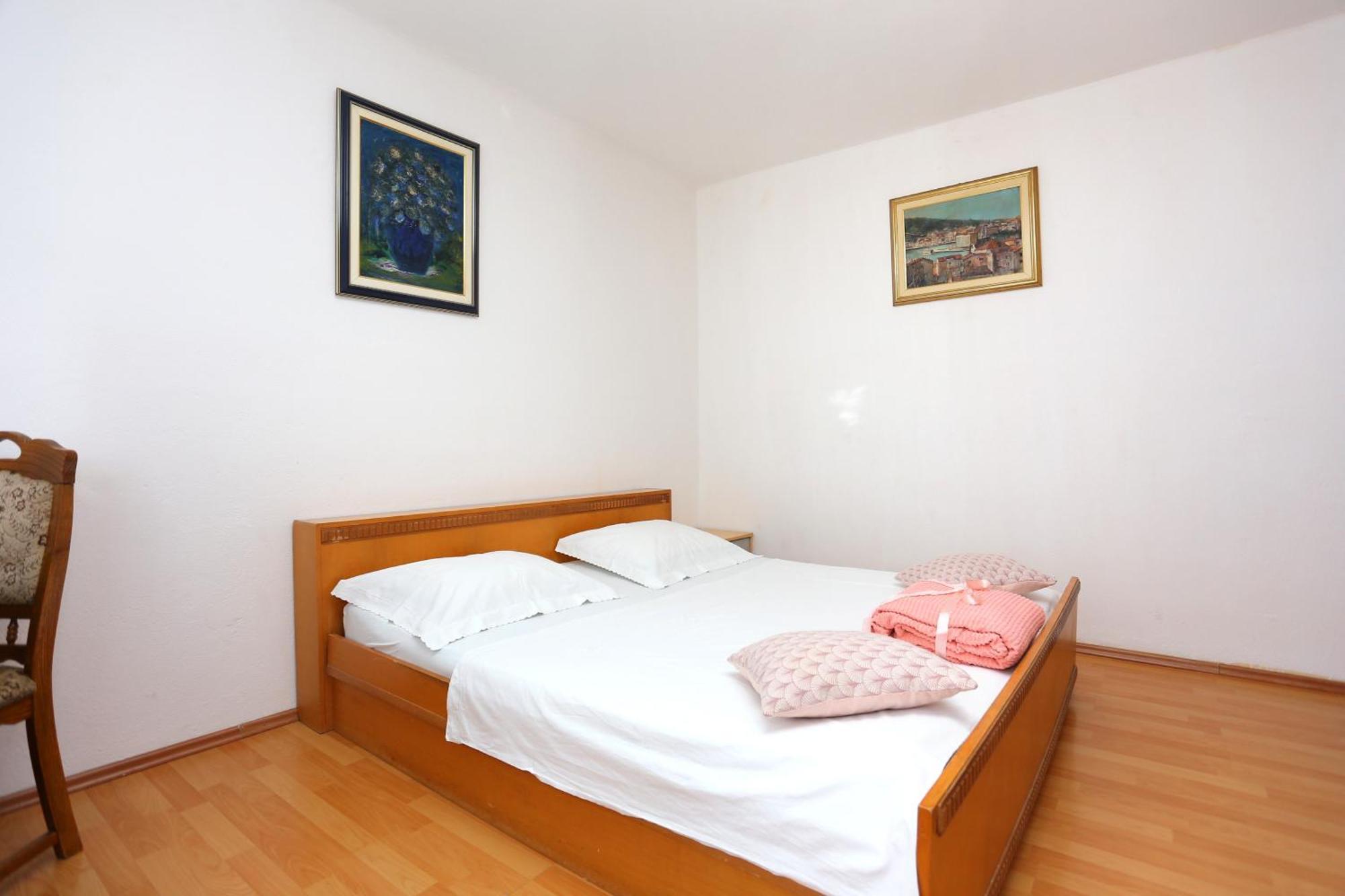 Rooms With A Parking Space Split - 17766 Habitación foto